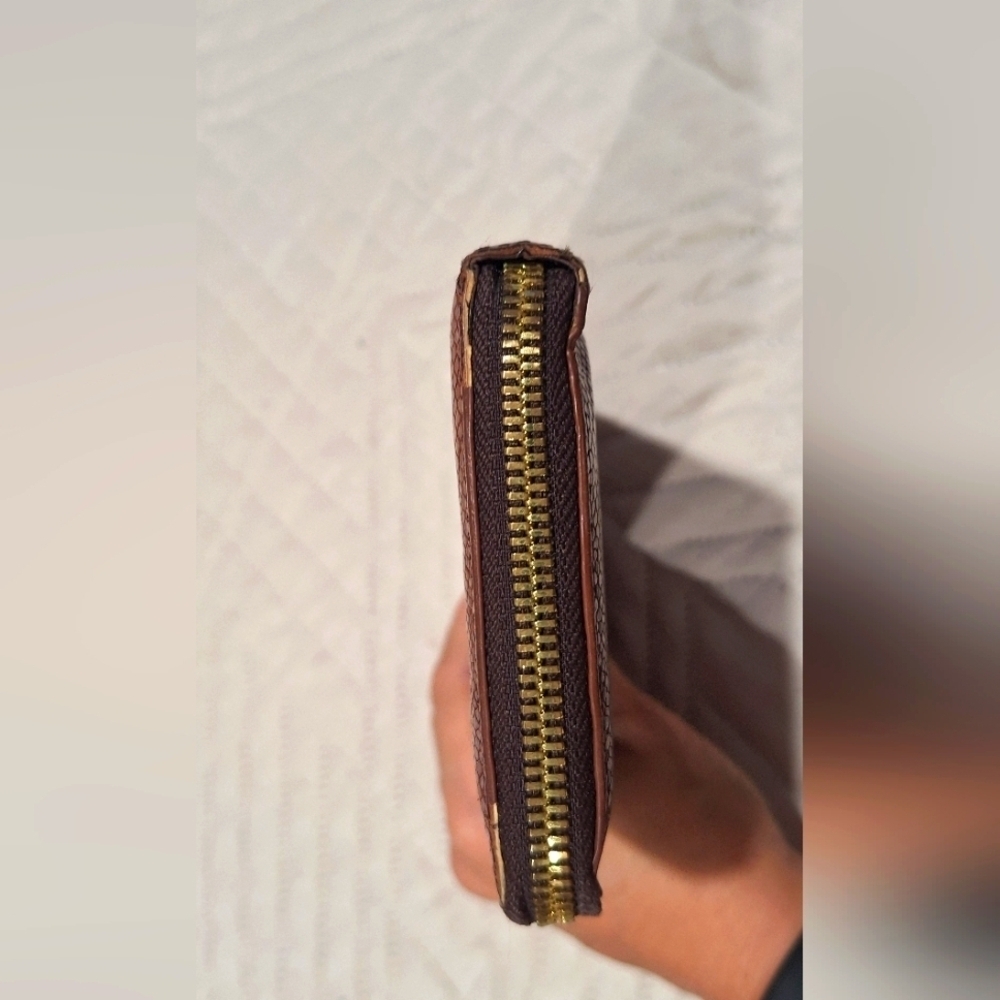 Valentina Genuine Leather Wallet - Picture 8 of 10
